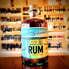 A Clean Spirit Ron Sostenible 8YO 40%